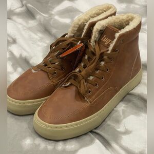 New Lugz Men size 7 Brown Lace Up with Faux Fur Lining  Never worn new